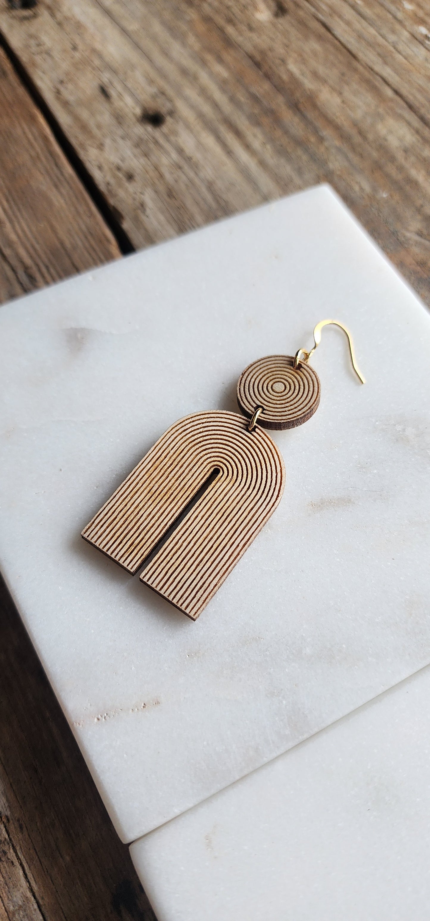 Lightweight ,Arch Line Wood Earrings